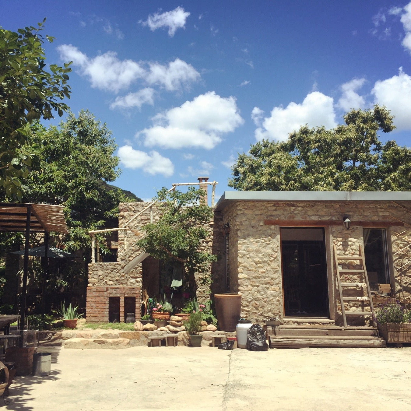 Stonehouse Getaway: Taste the Slow Life Amidst Nature