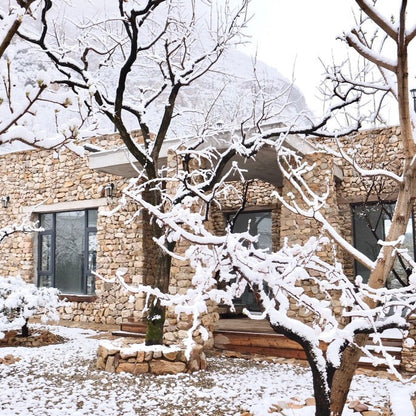 Stonehouse Getaway: Taste the Slow Life Amidst Nature